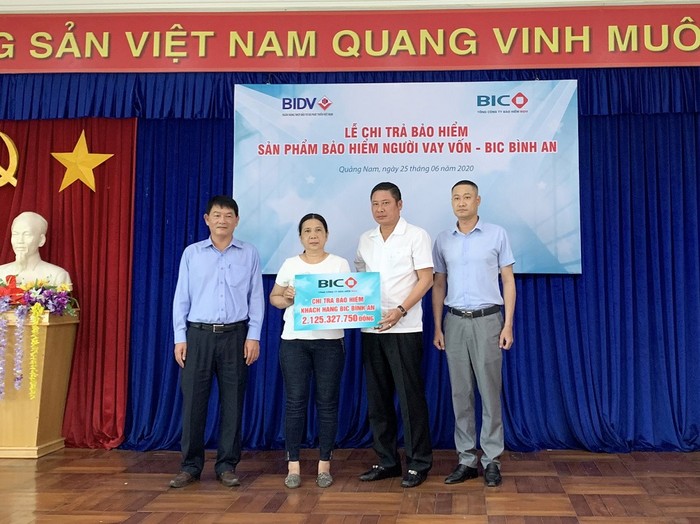 BIC chi trả hơn 2 tỷ đồng tiền bảo hiểm cho khách hàng vay vốn tại Quảng Nam ảnh 1