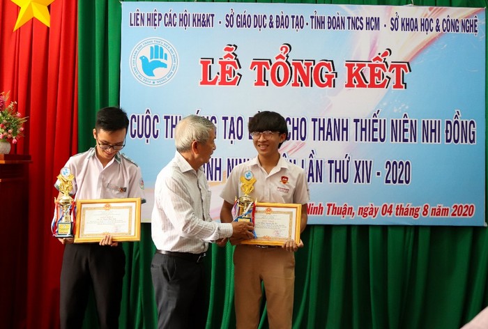 Học sinh iSchool Ninh Thuận sáng tạo chuồng nuôi heo tự động, sản xuất điện ảnh 3