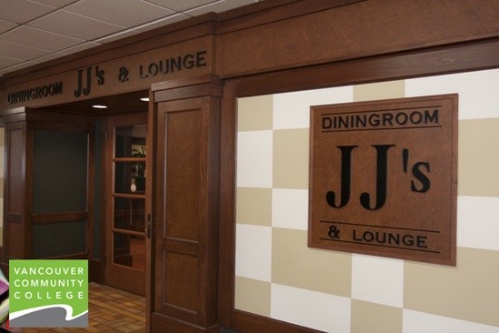 Nhà hàng JJ’s &amp; Lounge thuộc Trường Cao đẳng Cộng đồng Vancouver (VCC)