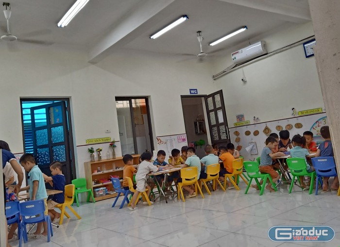 Điều hòa tại các phòng học mới của Trường Mầm non Cự Khê đã được lắp đặt, hình ảnh được phóng viên ghi nhận vào ngày 18/9 (Ảnh: Phạm Minh)