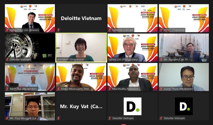 10 thành viên của Hội đồng giám khảo ABA 2020 làm việc trực tuyến dưới sự điều phối của đại diện Deloitte Việt Nam.