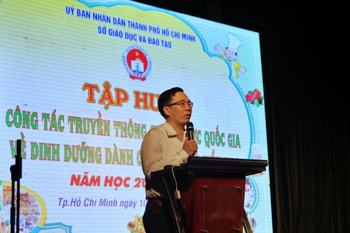 Ông Trịnh Duy Trọng -Trưởng phòng Chính trị tư tưởng, Sở Giáo dục và Đào tạo Thành phố Hồ Chí Minh chỉ đạo các trường tiếp tục triển khai dự án.