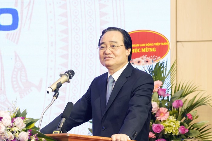 Bộ trưởng Bộ Giáo dục &amp; Đào tạo Phùng Xuân Nhạ tại sự kiện.