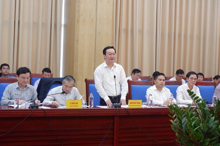 Ông Nguyễn Đức Trung - Chủ tịch Ủy ban nhân dân tỉnh kết luận tại buổi làm việc
