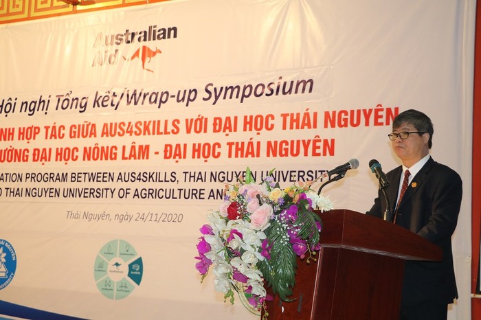 Phó giáo sư - Tiến sĩ Trần Thanh Vân – Phó Giám đốc Đại học Thái Nguyên phát biểu tại hội nghị.