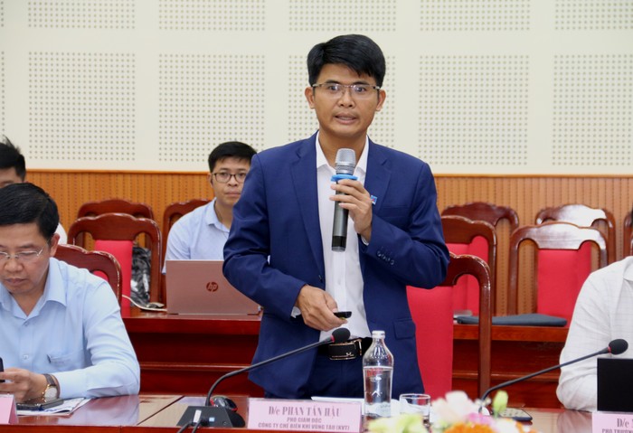 Ông Phan Tấn Hậu - Phó Giám đốc Công ty Chế biến Khí Vũng Tàu phát biểu tại tọa đàm.
