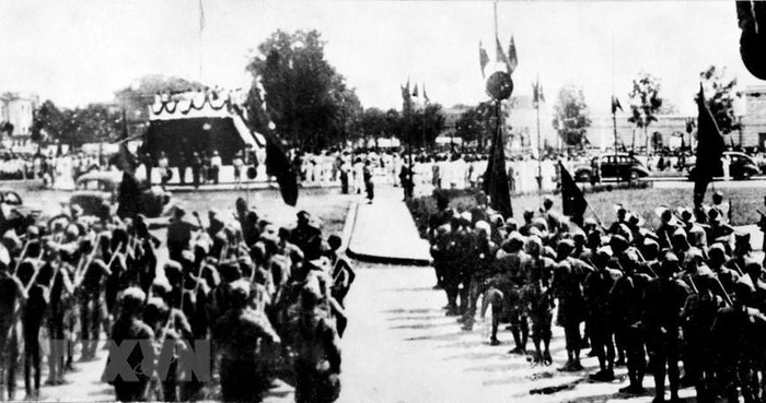 Đông đảo nhân dân tập trung tại Quảng trường Ba Đình nghe Chủ tịch Hồ Chí Minh đọc Tuyên ngôn Độc lập ngày 2/9/1945. (Ảnh: TTXVN)