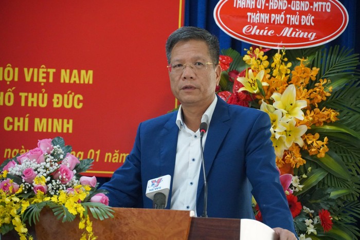 Phó Tổng Giám đốc Bảo hiểm xã hội Việt Nam - ông Trần Đình Liệu phát biểu chỉ đạo tại buổi lễ.