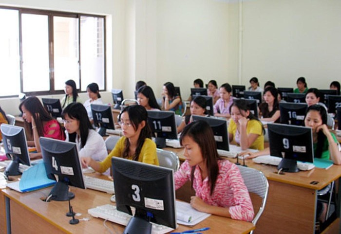 Giáo viên bậc trung học phổ thông ở Thành phố Hồ Chí Minh mỏi mòn chờ kết quả thăng hạng. (Ảnh minh họa trên Baochinhphu.vn)