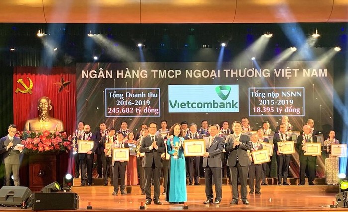 Vietcombank được vinh doanh đơn vị nộp Ngân sách lớn nhất cả nước năm 2020