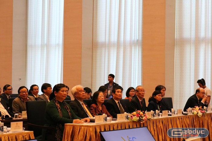Giáo sư Trần Hồng Quân tham dự hội thảo VEC 2020 do Ủy ban Văn hóa, Giáo dục, Thanh niên, Thiếu niên và Nhi đồng của Quốc hội.