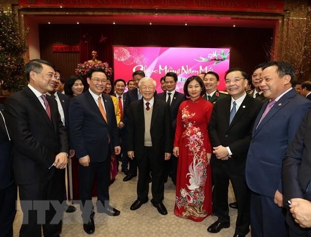 Tổng Bí thư, Chủ tịch nước Nguyễn Phú Trọng với các đại biểu tại Thành uỷ Hà Nội. (Ảnh : Trí Dũng/TTXVN)