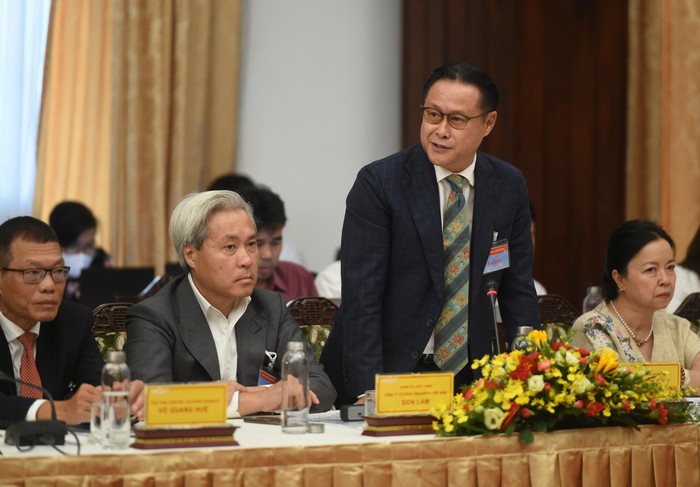 Ông Nguyễn Quốc Khanh, Chủ tịch Hội Mỹ nghệ và Chế biến gỗ Thành phố Hồ Chí Minh cho biết năm 2020 các doanh nghiệp ngành gỗ đã tận dụng được cơ hội từ việc kiểm soát dịch bệnh COVID-19 trong nước. Ảnh: VGP/Quang Hiếu