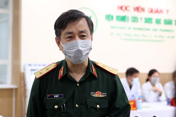Trung tướng, Giáo sư - Tiến sĩ Đỗ Quyết, Giám đốc Học viện Quân y: Nếu thuận lợi đến tháng 9/2021 chúng ta sẽ có vaccine phòng COVID-19 đầu tiên của Việt Nam. Ảhh: VGP/Đình Nam