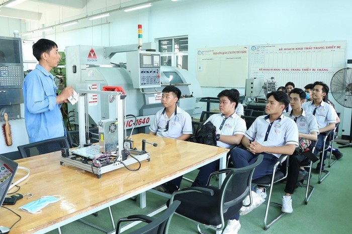 Học sinh được trải nghiệm môi trường học tập tại Trường Cao đẳng nghề Ninh Thuận.