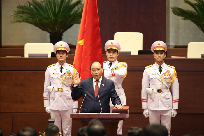 Tân Chủ tịch nước Nguyễn Xuân Phúc tuyên thệ. (Ảnh: VGP/Nhật Bắc)
