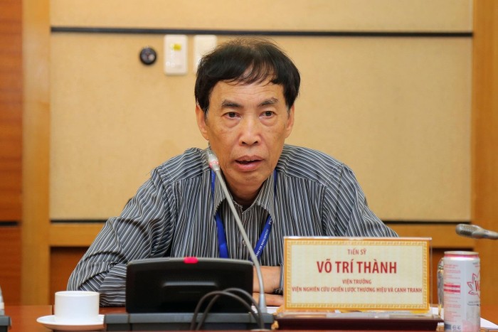 Tiến sĩ Võ Trí Thành phát biểu tại tọa đàm