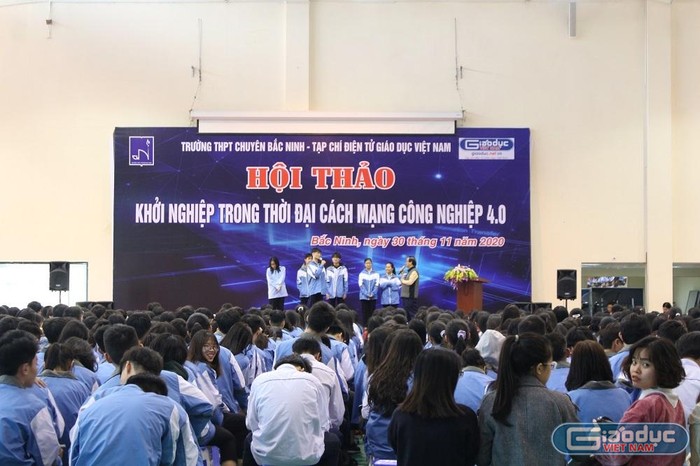 Các cuộc Hội thảo do Tạp chí điện tử Giáo dục Việt Nam tổ chức thu hút sự quan tâm của đông đảo học sinh cả nước. (Ảnh: Trung Dũng)