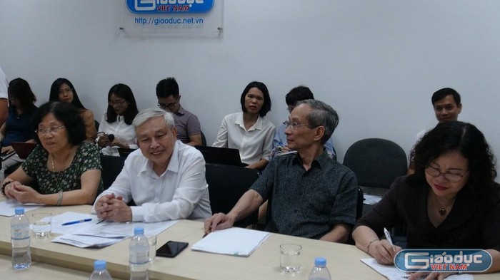 Tiến sĩ Ngô Thị Minh tham gia một cuộc tọa đàm do Báo điện tử Giáo dục Việt Nam tổ chức tại Tòa soạn. Ảnh: Tùng Dương.