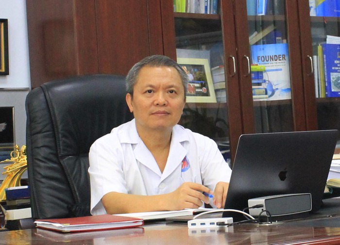 Giáo sư, Tiến sĩ Lê Ngọc Thành – Giám đốc Bệnh viện E