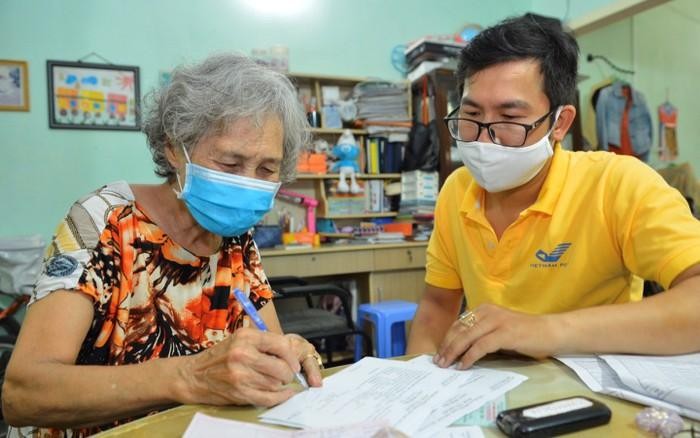 Bảo hiểm xã hội Việt Nam đã có những biện pháp linh hoạt để tổ chức chi trả lương hưu, trợ cấp bảo hiểm xã hội trong bối cảnh dịch COVID-19.