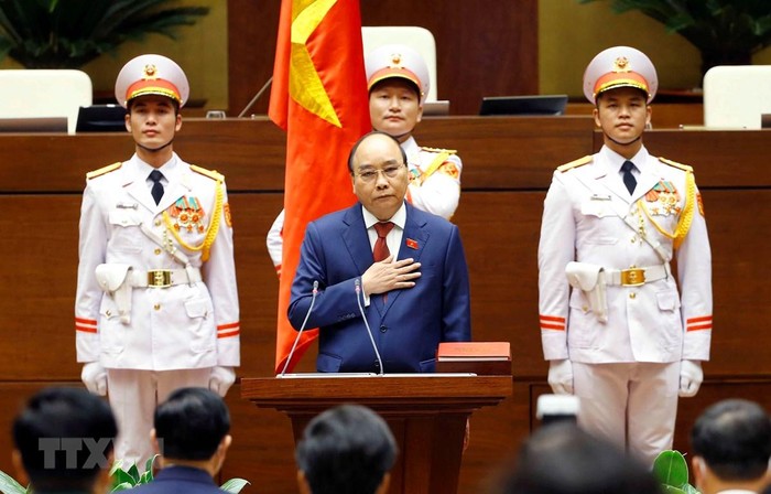 Chủ tịch nước Nguyễn Xuân Phúc tuyên thệ nhậm chức trước Quốc hội, đồng bào và cử tri cả nước. (Ảnh: Doãn Tấn/TTXVN)