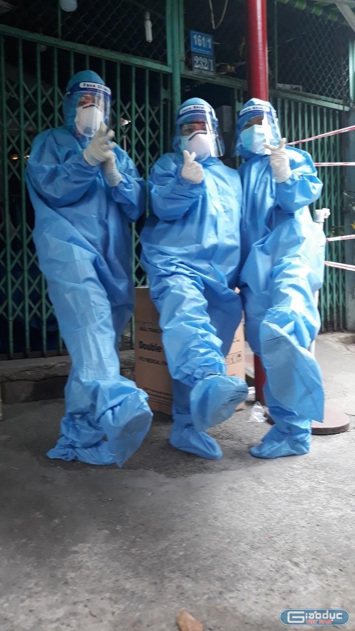 3 thành viên nữ Đội truy vết số 1 tại khu phong tỏa phường Tân Hạnh (thành phố Biên Hòa, tỉnh Đồng Nai). Ảnh: Nhân vật cung cấp