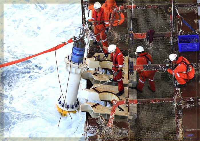 Người lao động dầu khí làm việc trên công trình biển (ảnh tư liệu)