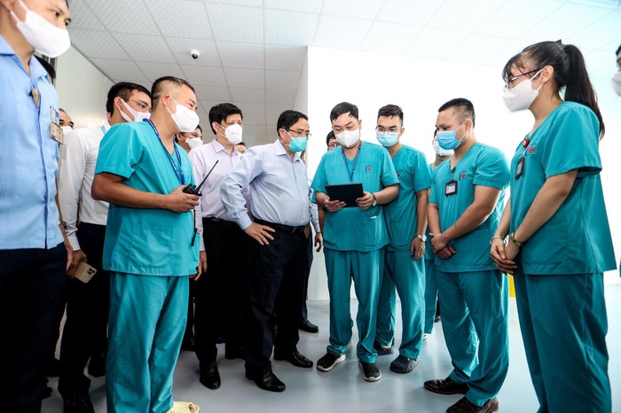 Ngày 31/8/2021, Thủ tướng Chính phủ Phạm Minh Chính đã đến thăm và khai trương Bệnh viện điều trị người bệnh COVID-19.