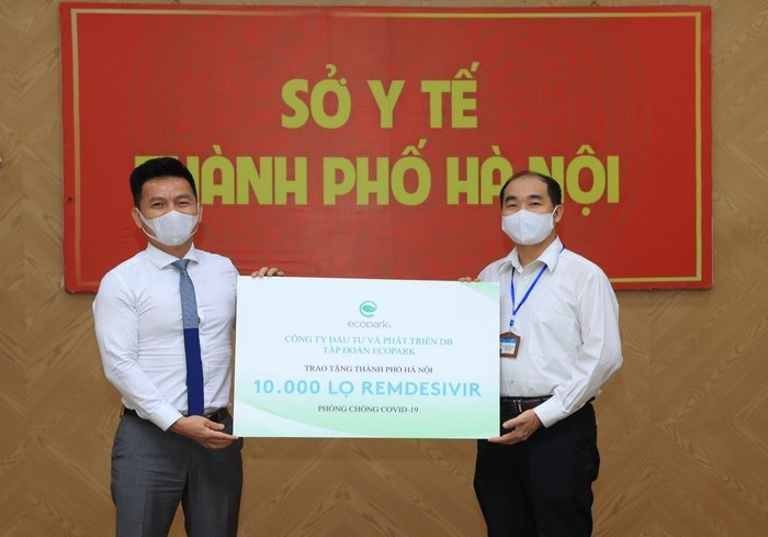 Sở Y tế Hà Nội đã nhận được 10.000 lọ thuốc do Ecopark trao tặng