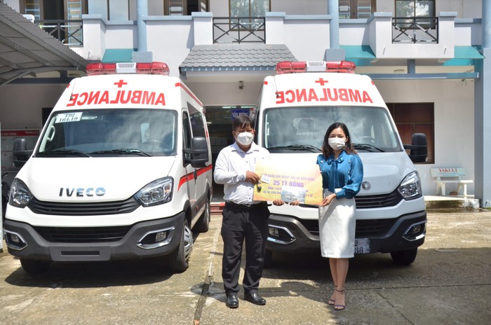 Sở Y tế Kiên Giang đã phân bổ 3 xe cứu thương do Sun Group tài trợ về cho huyện Vĩnh Thuận, Gò Quao và thành phố Hà Tiên để kịp thời phục vụ công tác phòng, chống dịch