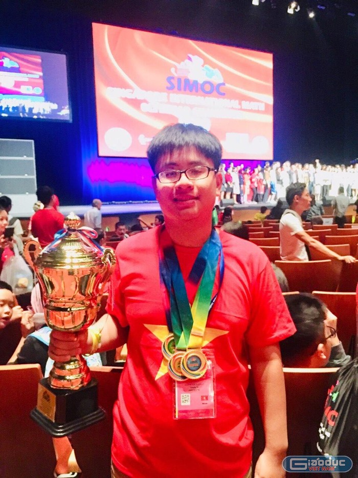 Phan Huỳnh Tuấn Kiệt đạt Cúp vô địch cá nhân SIMOC Singapore 2019. Ảnh: Nhân vật cung cấp