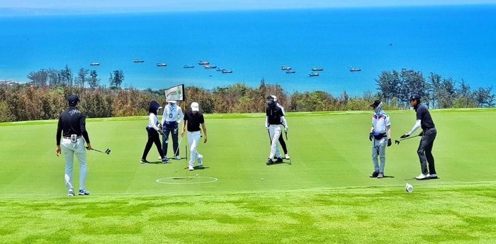 Sân PGA Ocean hướng Vịnh Phan Thiết là điểm hẹn yêu thích của cộng đồng golfer từ tháng 4/2021. (Ảnh thực tế dự án)