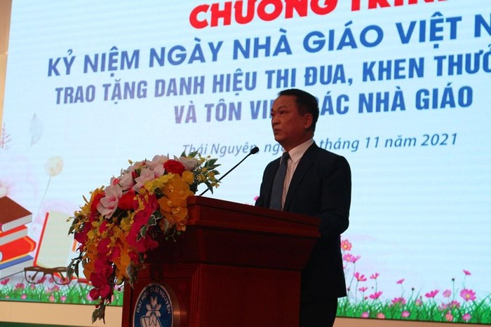 Giáo sư - Tiến sĩ Phạm Hồng Quang, Bí thư Đảng ủy, Giám đốc Đại học Thái Nguyên phát biểu tại buổi lễ