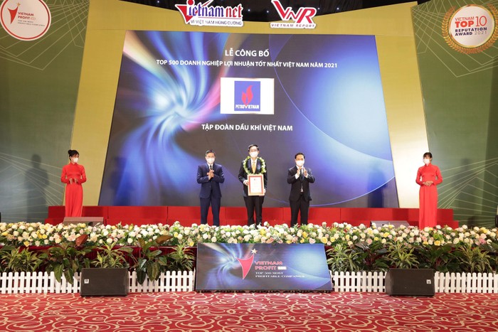 Vinh danh Petrovietnam - doanh nghiệp hàng đầu trong TOP 500 doanh nghiệp lợi nhuận tốt nhất Việt Nam 2021