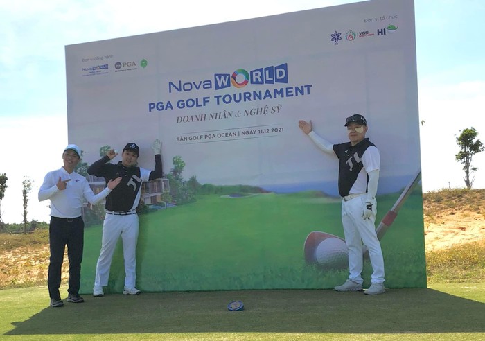 Đạo diễn sân khấu Phạm Hoàng Giang tại sân PGA Golf – NovaWorld Phan Thiet. Ảnh: FBNV