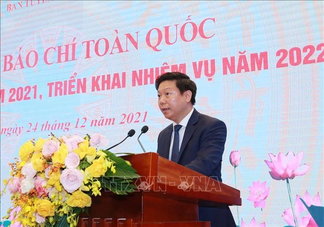 Phó Trưởng Ban Tuyên giáo Trung ương Trần Thanh Lâm trình bày báo cáo tại hội nghị. Ảnh: Phương Hoa/TTXVN
