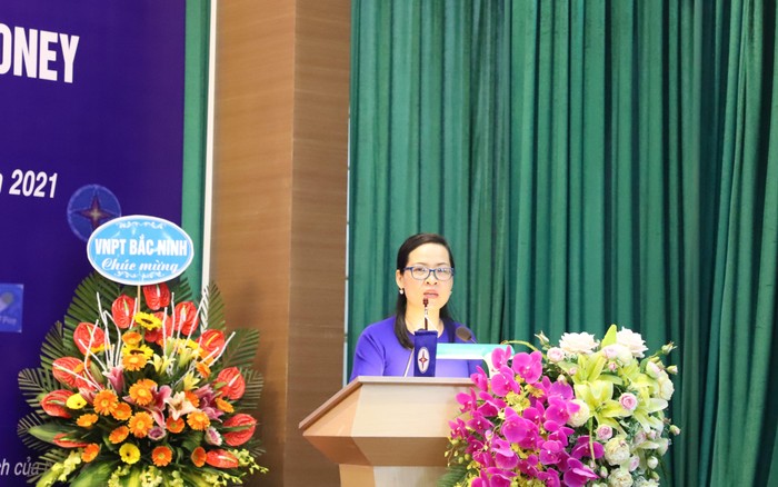 Bà Nguyễn Thu Thủy - Phó Giám đốc Công ty Điện lực Bắc Ninh phát biểu.