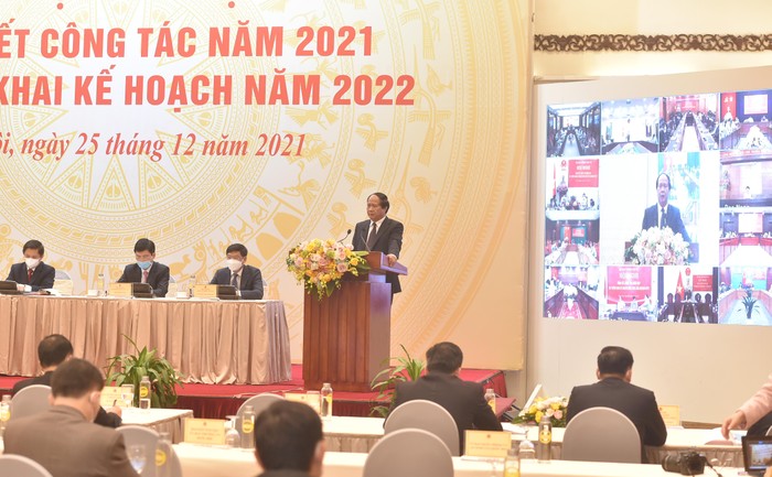 Phó Thủ tướng Chính phủ Lê Văn Thành phát biểu chỉ đạo Hội nghị triển khai kế hoạch năm 2022 của Bộ Giao thông vận tải. Ảnh: VGP/Đức Tuân