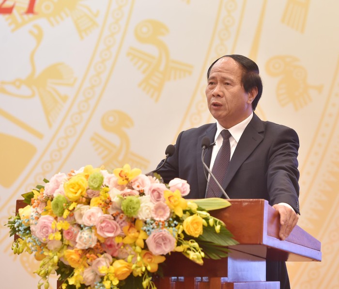 Phó Thủ tướng Lê Văn Thành nhấn mạnh: “Bộ Giao thông vận tải phải coi phát triển kết cấu hạ tầng giao thông là nhiệm vụ đặc biệt quan trọng trong năm 2022”. Ảnh: VGP/Đức Tuân