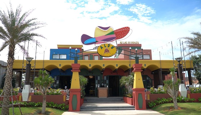 Nhà hàng Au Lac Do Brazil đã khai trương tại quảng trường công viên biển Miami Bikini Beach trong tháng 12/2021. (Ảnh thực tế dự án)