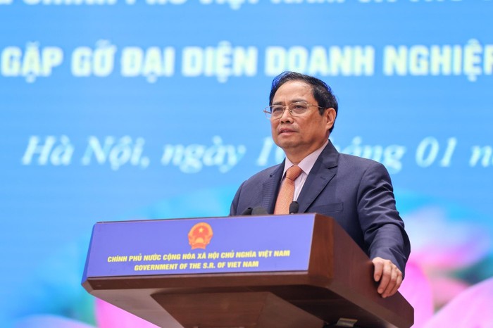 Thủ tướng Phạm Minh Chính nhấn mạnh, cần tăng cường tính kết nối, bổ trợ giữa hai nền kinh tế Việt Nam – Lào, trọng tâm là thể chế, tài chính, hạ tầng giao thông vận tải, năng lượng điện, viễn thông, du lịch - Ảnh: VGP/Nhật Bắc