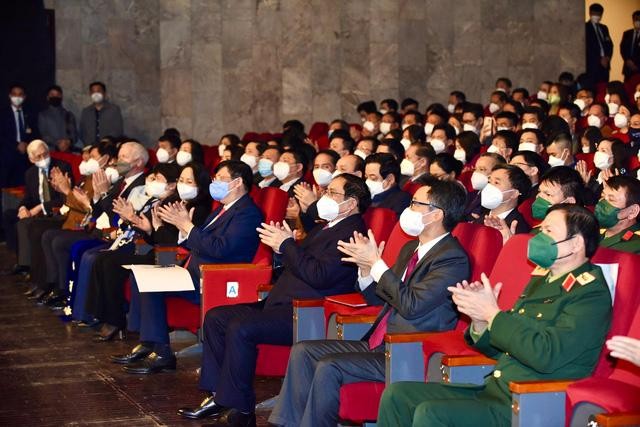 Thủ tướng Chính phủ Phạm Minh Chính, Phó Thủ tướng Vũ Đức Đam cùng các đại biểu tham dự lễ kỷ niệm 67 năm Ngày Thầy thuốc Việt Nam (27/2/1955 - 27/2/2022). Ảnh: VGP/Nhật Bắc