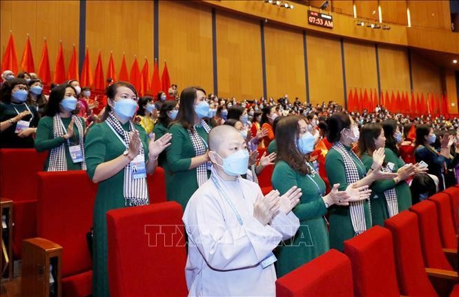 Đoàn đại biểu phụ nữ tỉnh Bến Tre dự Đại hội. Ảnh: Phương Hoa/TTXVN