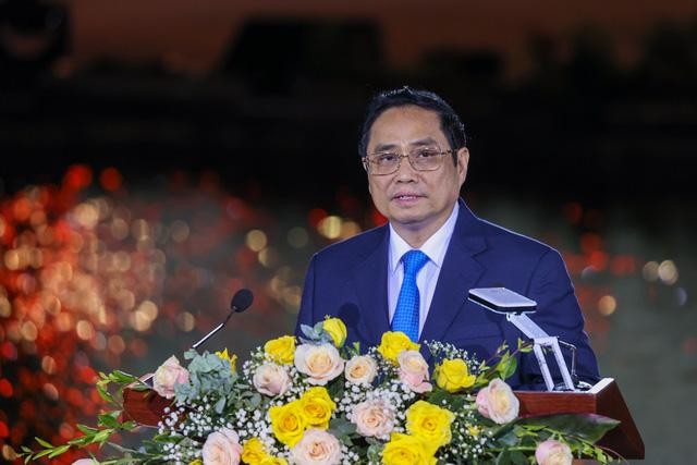 Thủ tướng Phạm Minh Chính chỉ rõ những &quot;từ khóa&quot; chủ đạo của du lịch Việt Nam trong năm 2022 và giai đoạn sắp tới sẽ là: Hòa bình, hợp tác, phát triển, xanh hóa, an toàn, thân thiện, số hóa, kết nối - Ảnh: VGP/Nhật Bắc