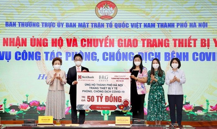 Tập đoàn BRG, Ngân hàng SeABank và Công ty Thành phố Thông minh Bắc Hà Nội ủng hộ Thành phố Hà Nội trang thiết bị y tế trị giá 50 tỷ đồng