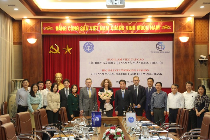 Bảo hiểm xã hội Việt Nam và Ngân hàng Thế giới tăng cường hợp tác trong lĩnh vực bảo hiểm xã hội, bảo hiểm y tế.