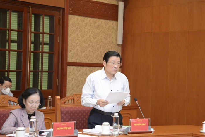 Trưởng Ban Nội chính Trung ương Phan Đình Trạc báo cáo tại phiên họp - Ảnh: VOV