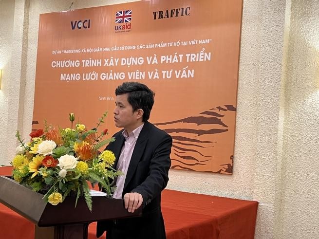 Tiến sĩ Lương Minh Huân, Viện trưởng Viện Phát triển Doanh nghiệp, VCCI phát biểu tại sự kiện.