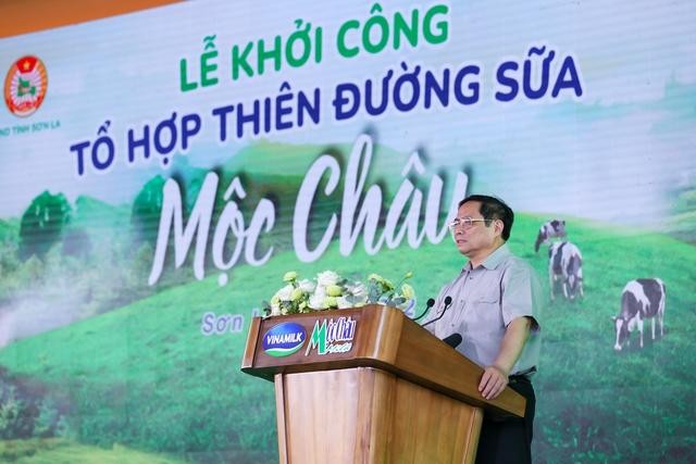 Thủ tướng đề nghị tỉnh Sơn La, huyện Mộc Châu và nhà đầu tư hợp tác triển khai dự án theo hướng phát triển kinh tế nông nghiệp toàn diện, nông nghiệp công nghệ cao, kinh tế tuần hoàn, kinh tế xanh, bảo vệ môi trường - Ảnh: VGP/Nhật Bắc
